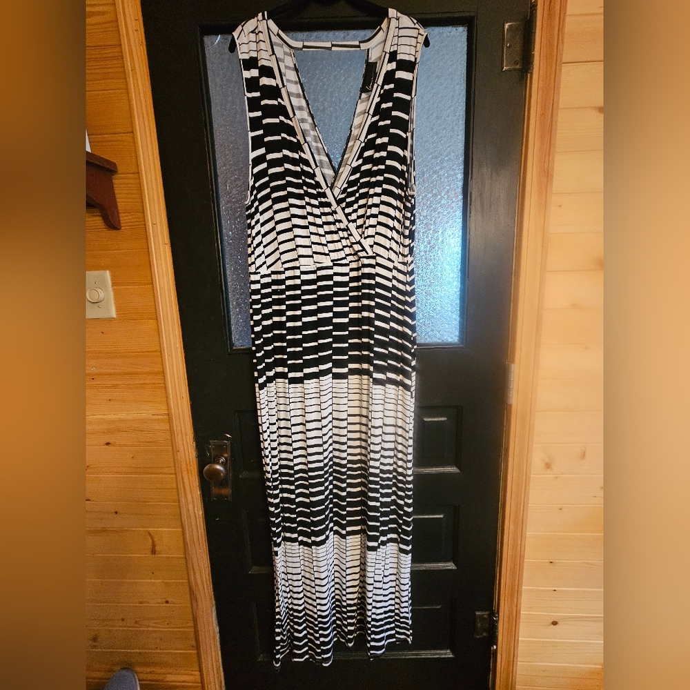 Womens Plus Lane Bryant Maxi Dress Sz 14/16 Black White Sleeveless. #18